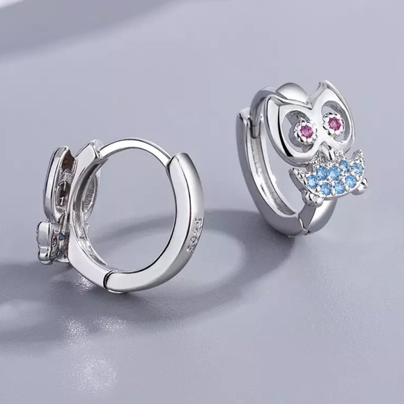 🌟 Sterling Silver Owl 🦉 Hoop Huggie Earrings - Picture 3 of 4